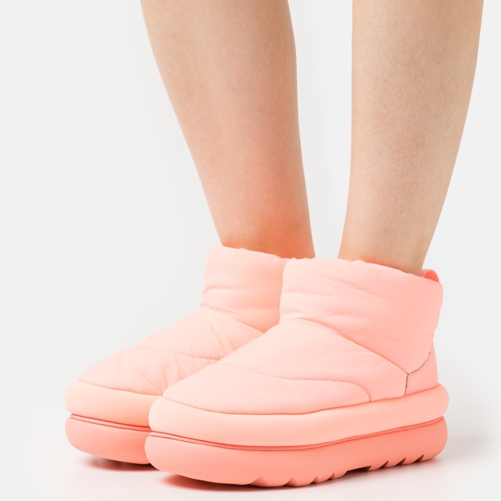 PRICE DROP UGG Classic Maxi Mini Boots Sweetheart Textile Wool Blend CORAL color